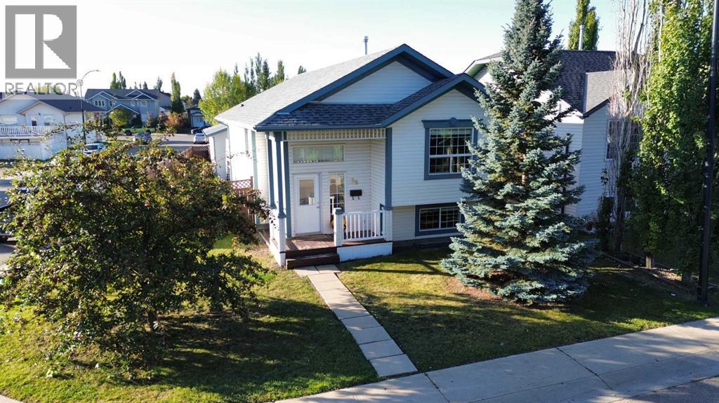 36 Lister Crescent, Red Deer, Alberta  T4R 2S6 - Photo 2 - A2346357
