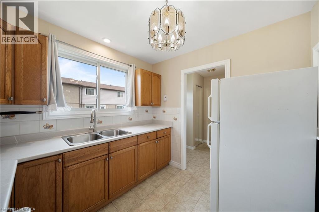 379 Darling Street Unit# 19, Brantford, Ontario  N3S 7G4 - Photo 9 - 40864501