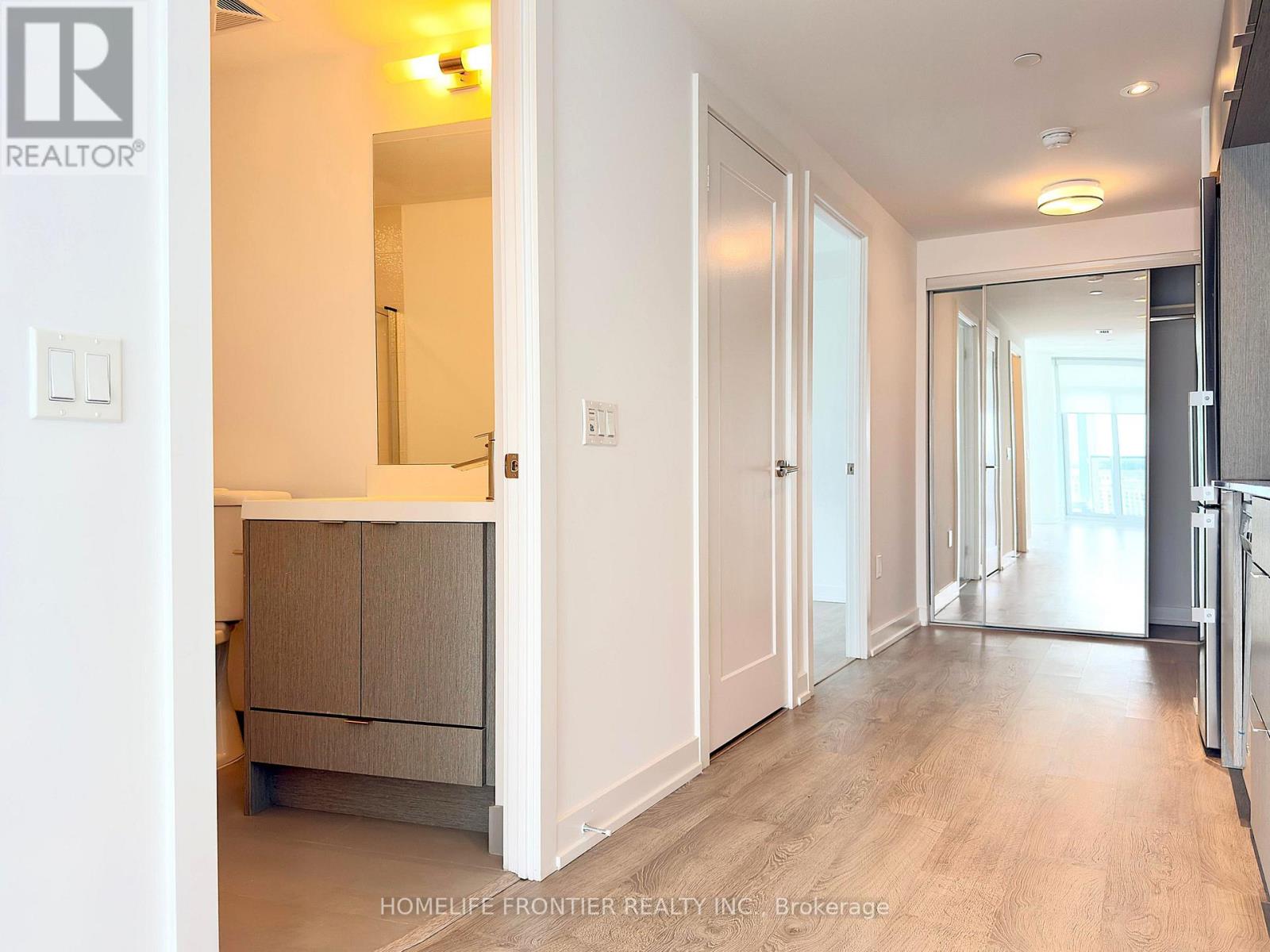 2711 - 10 York Street, Toronto, Ontario  M5J 0E1 - Photo 11 - C13800876