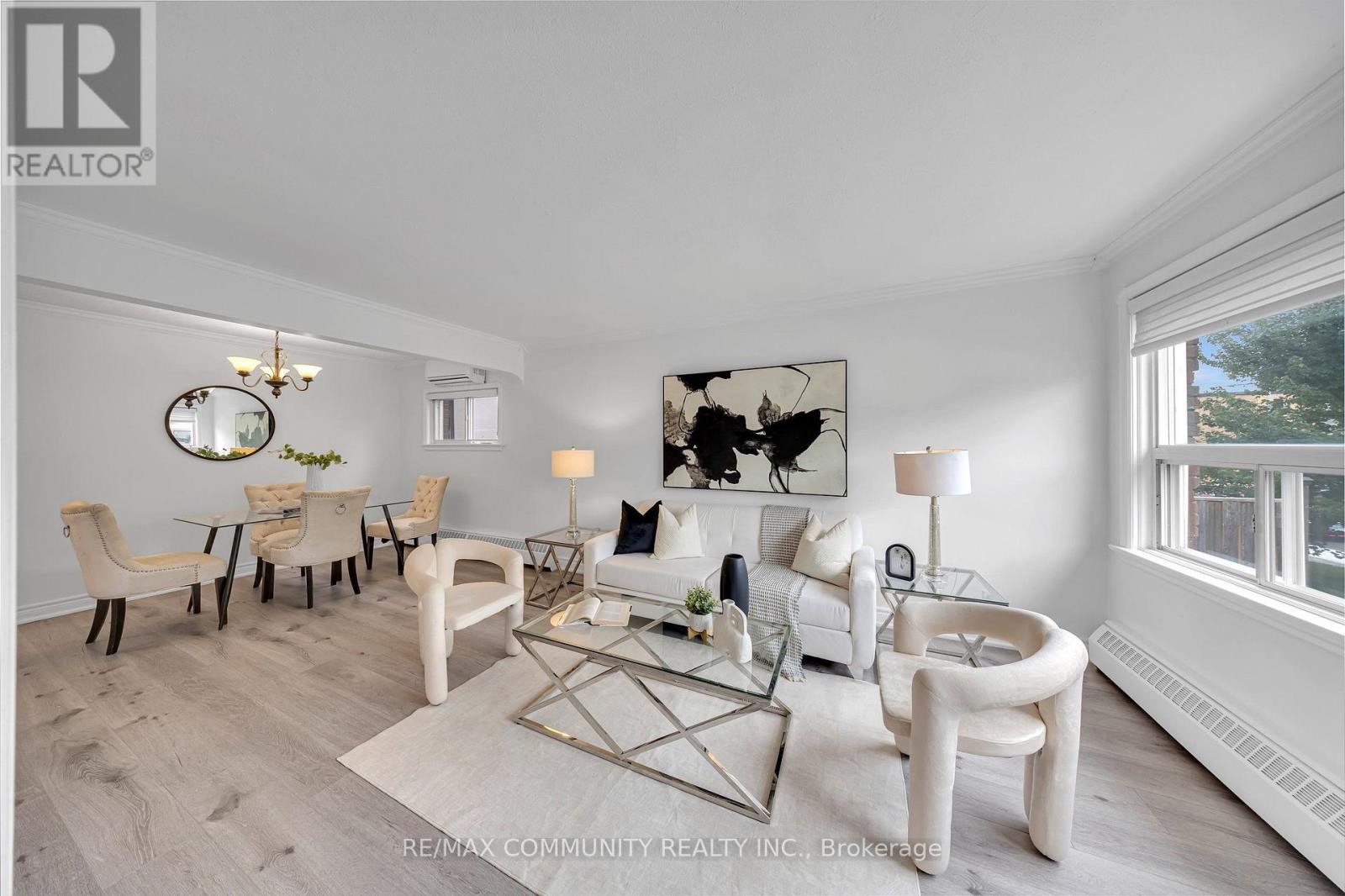 50 Joanith Drive, Toronto, Ontario  M4B 1S7 - Photo 4 - E13801636