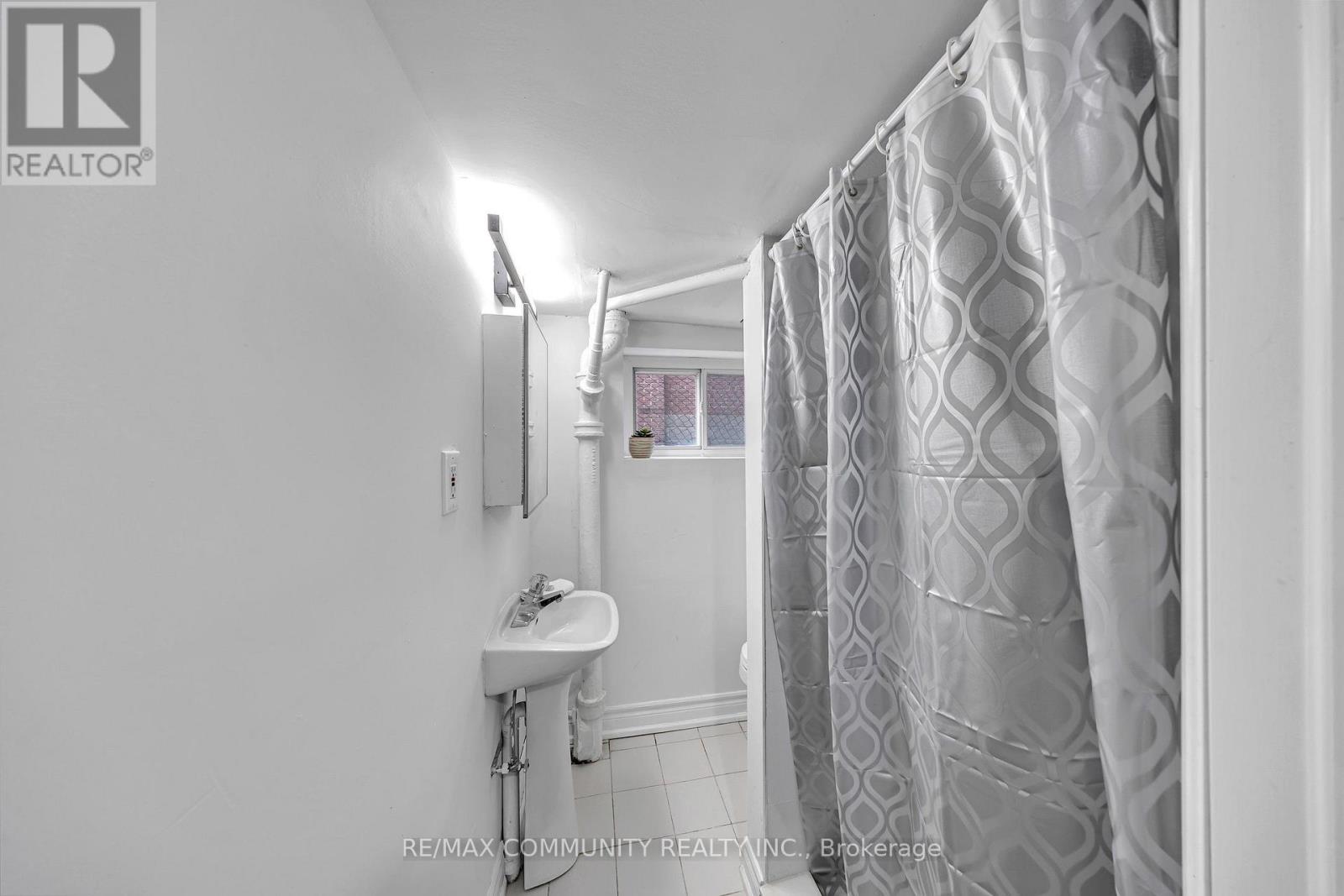 50 Joanith Drive, Toronto, Ontario  M4B 1S7 - Photo 21 - E13801636
