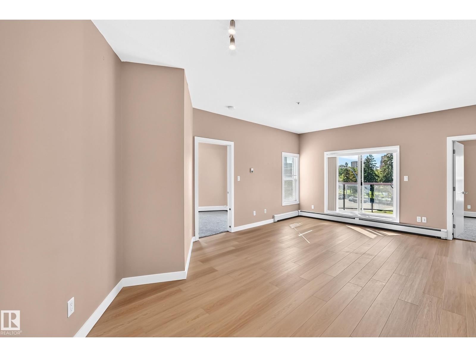 #314 10611 117 St NW, Edmonton, Alberta  T5H 0G6 - Photo 4 - E4509301