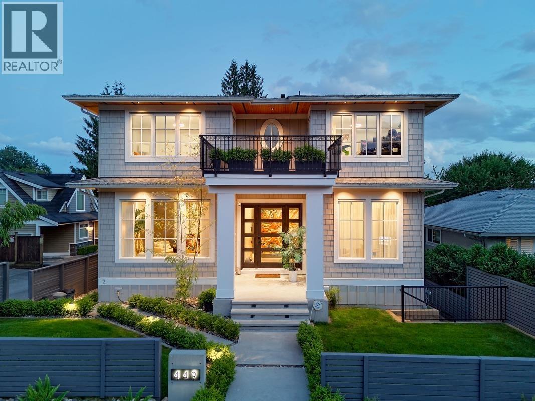 449 E 15TH STREET, North Vancouver, British Columbia