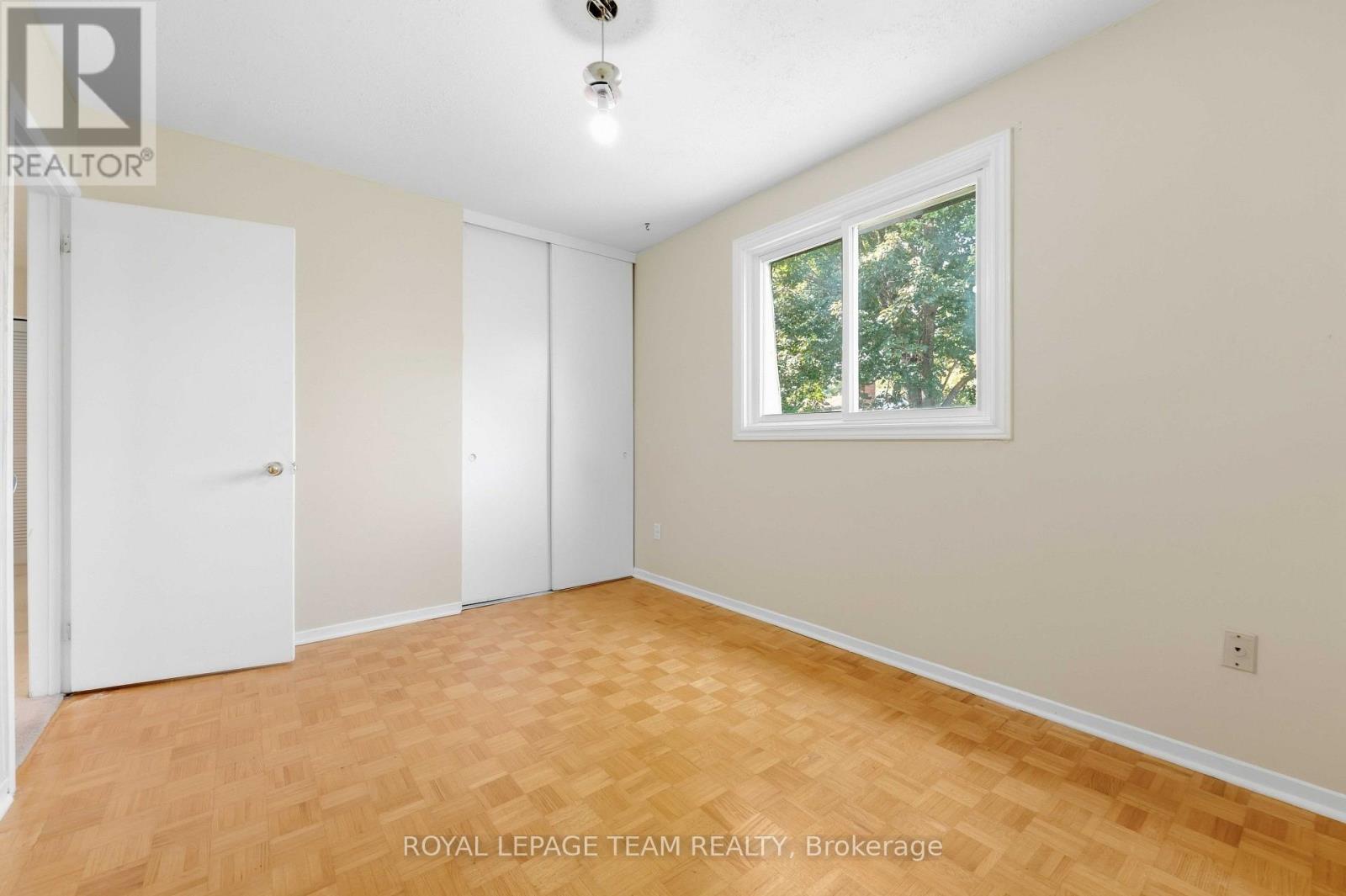 19 Amberwood Crescent, Ottawa, Ontario  K2E 7B7 - Photo 32 - X13801232