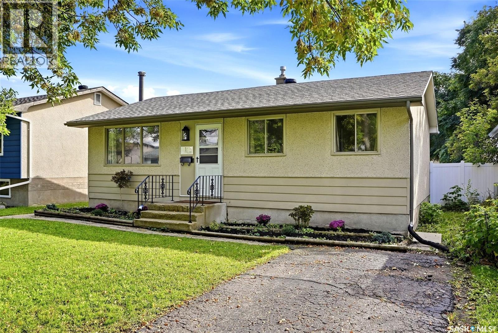 187 Read Avenue, Regina, Saskatchewan  S4T 6R3 - Photo 1 - SK048657