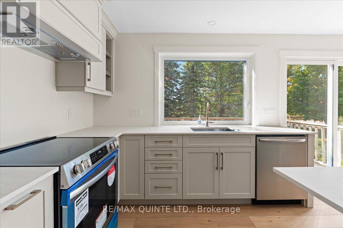 1501 County Road 12 Road, Prince Edward County, Ontario  K0K 2T0 - Photo 12 - X13801734