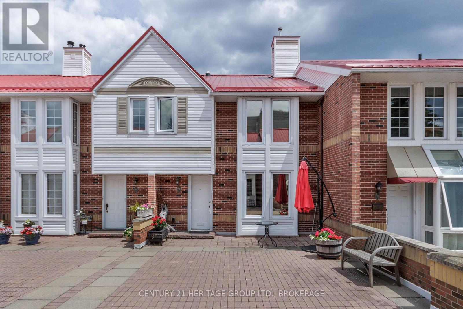 61 - 1 Place D'armes, Kingston, Ontario  K7K 6S3 - Photo 1 - X13802046