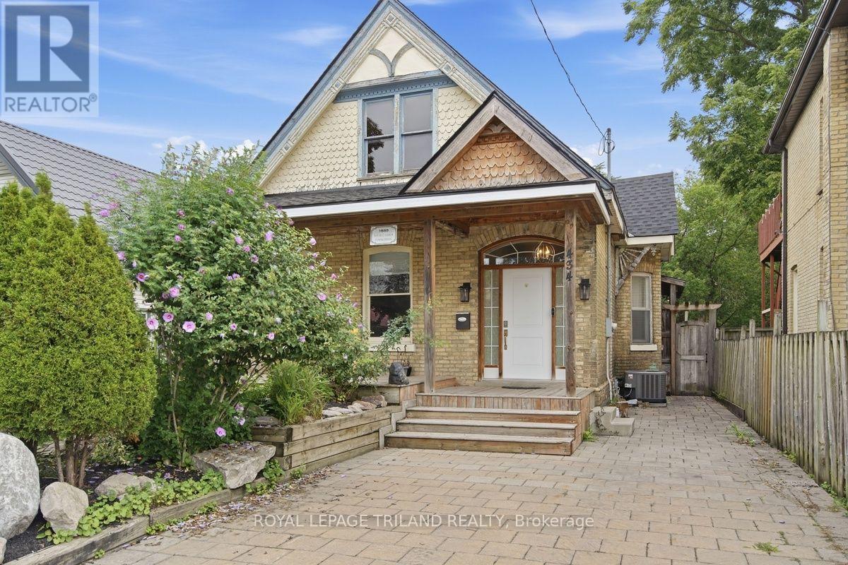434 English Street