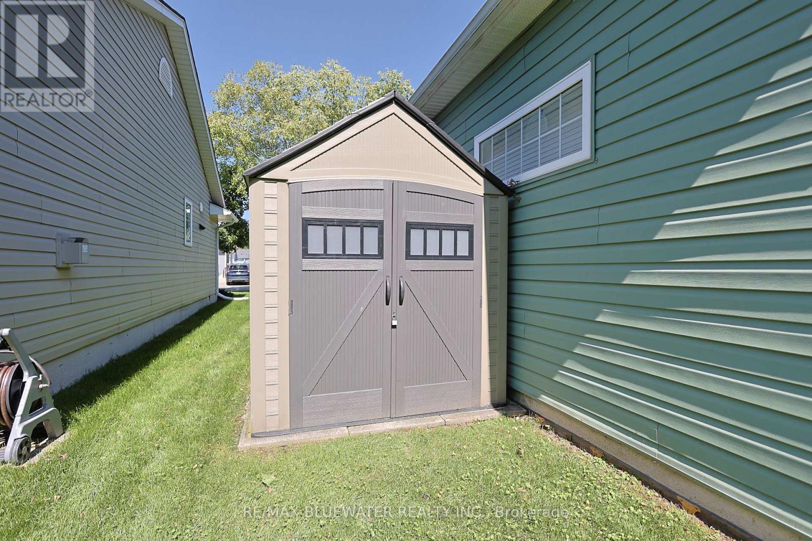 353 Shannon Boulevard, South Huron, Ontario  N0M 1T0 - Photo 40 - X13801998