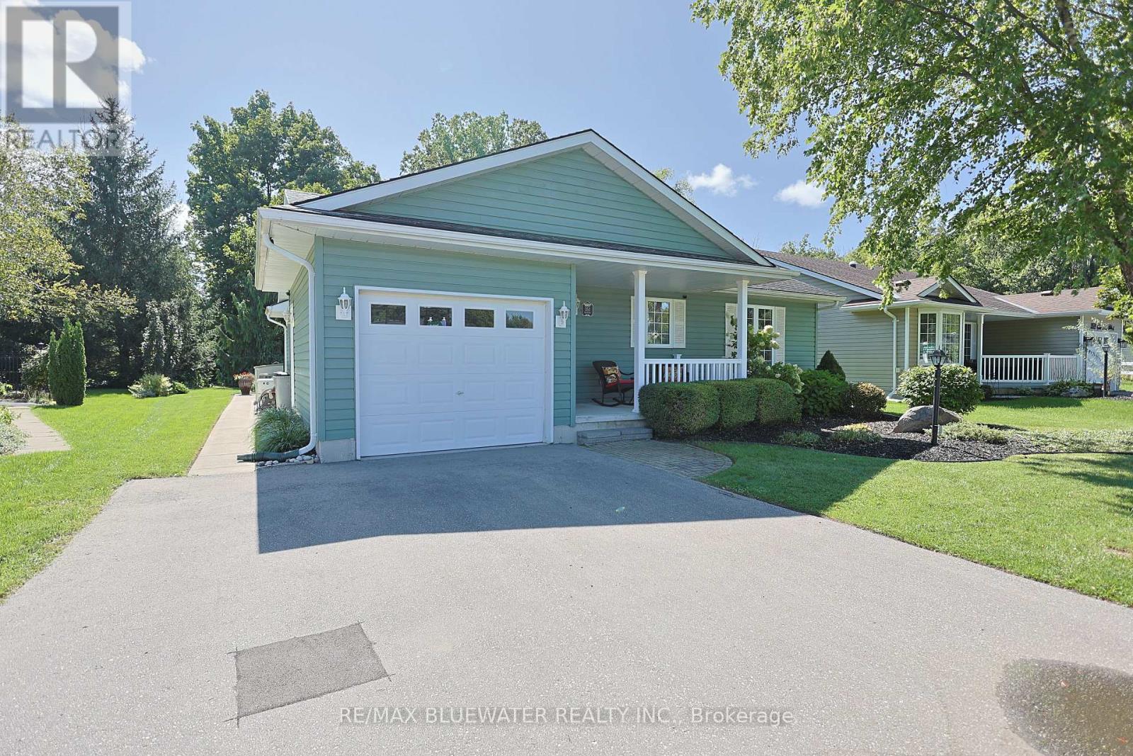 353 Shannon Boulevard, South Huron, Ontario  N0M 1T0 - Photo 8 - X13801998