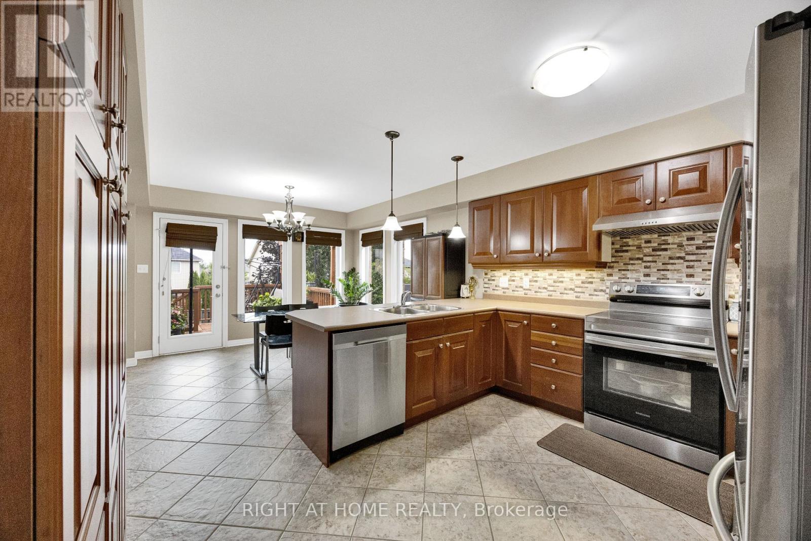 3184 Pomeroy Lane, London South, Ontario  N6P 1V7 - Photo 7 - X13802012