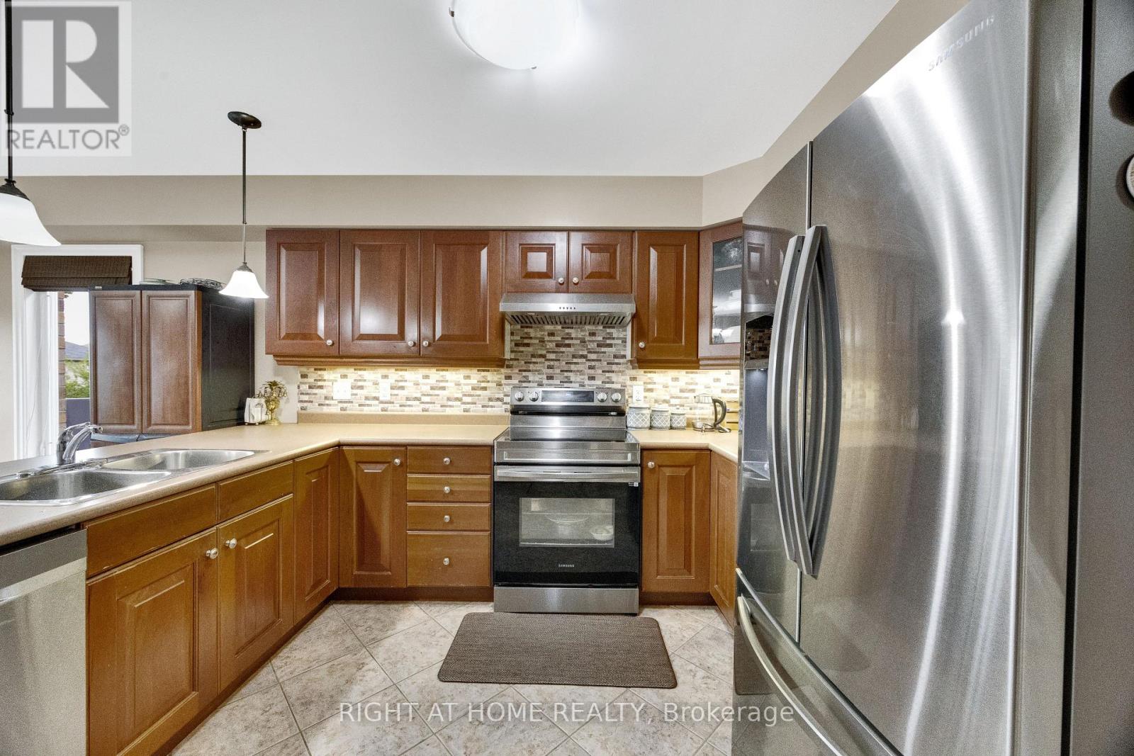 3184 Pomeroy Lane, London South, Ontario  N6P 1V7 - Photo 8 - X13802012