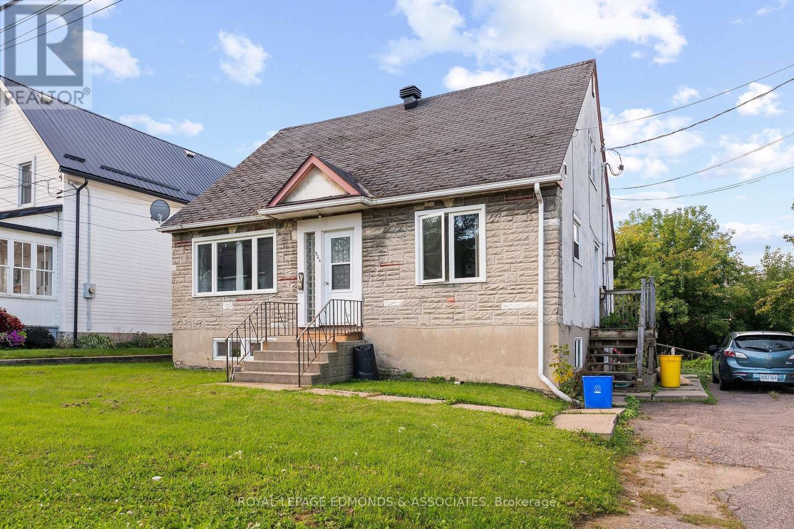 526 Mackay Street, Pembroke, Ontario  K8A 1E6 - Photo 3 - X13801882