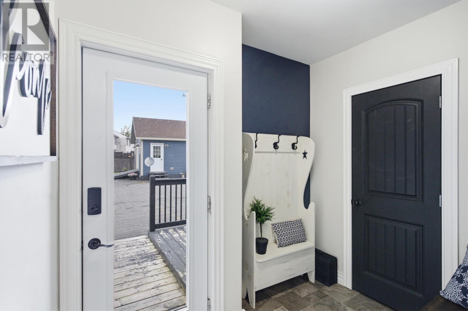 98 SULLIVAN Avenue, GANDER — photo 15