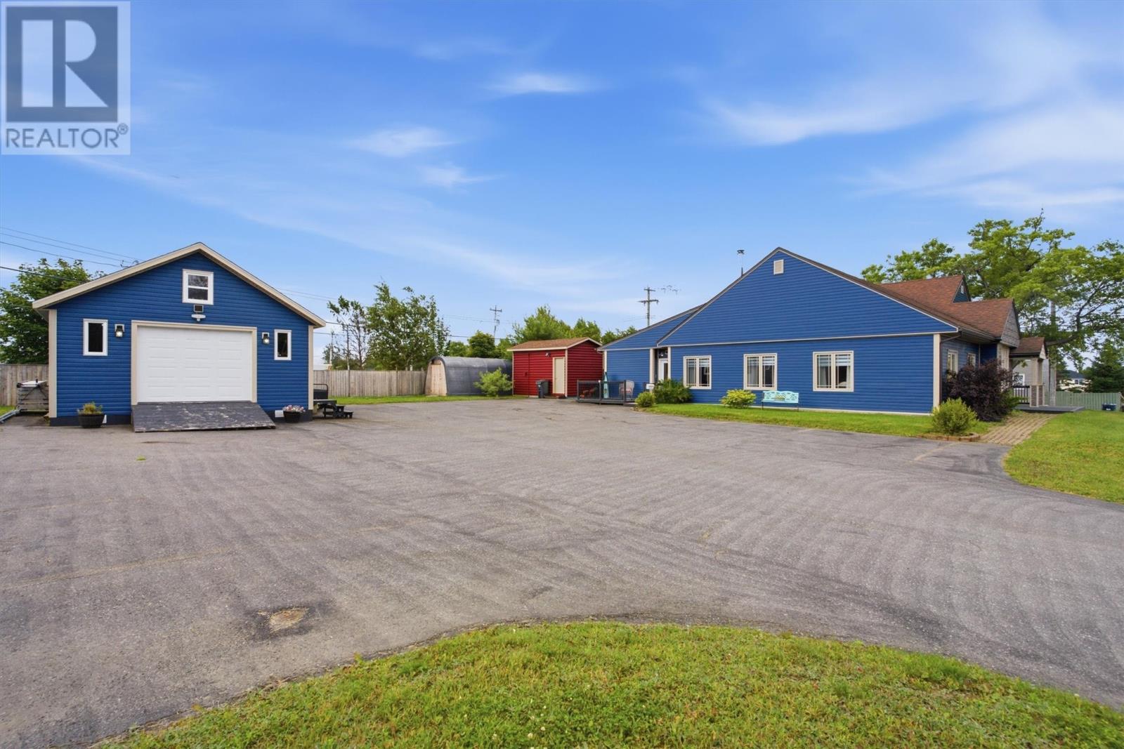 98 SULLIVAN Avenue, GANDER — photo 2