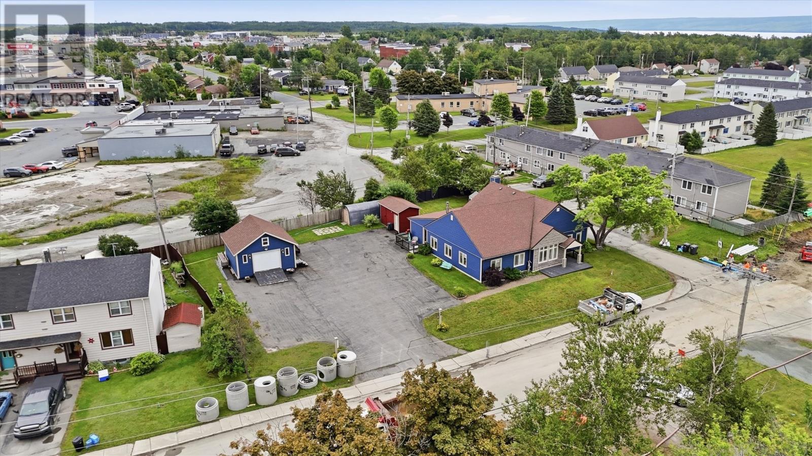 98 SULLIVAN Avenue, GANDER — photo 4