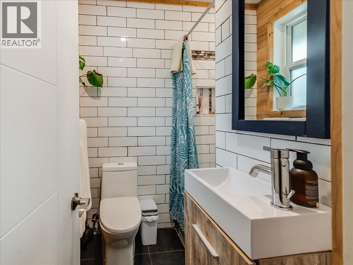 622 Eighth Street, Nelson, British Columbia  V1L 3A7 - Photo 20 - 10400934