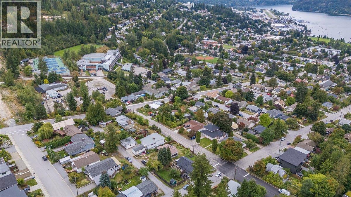 622 Eighth Street, Nelson, British Columbia  V1L 3A7 - Photo 44 - 10400934