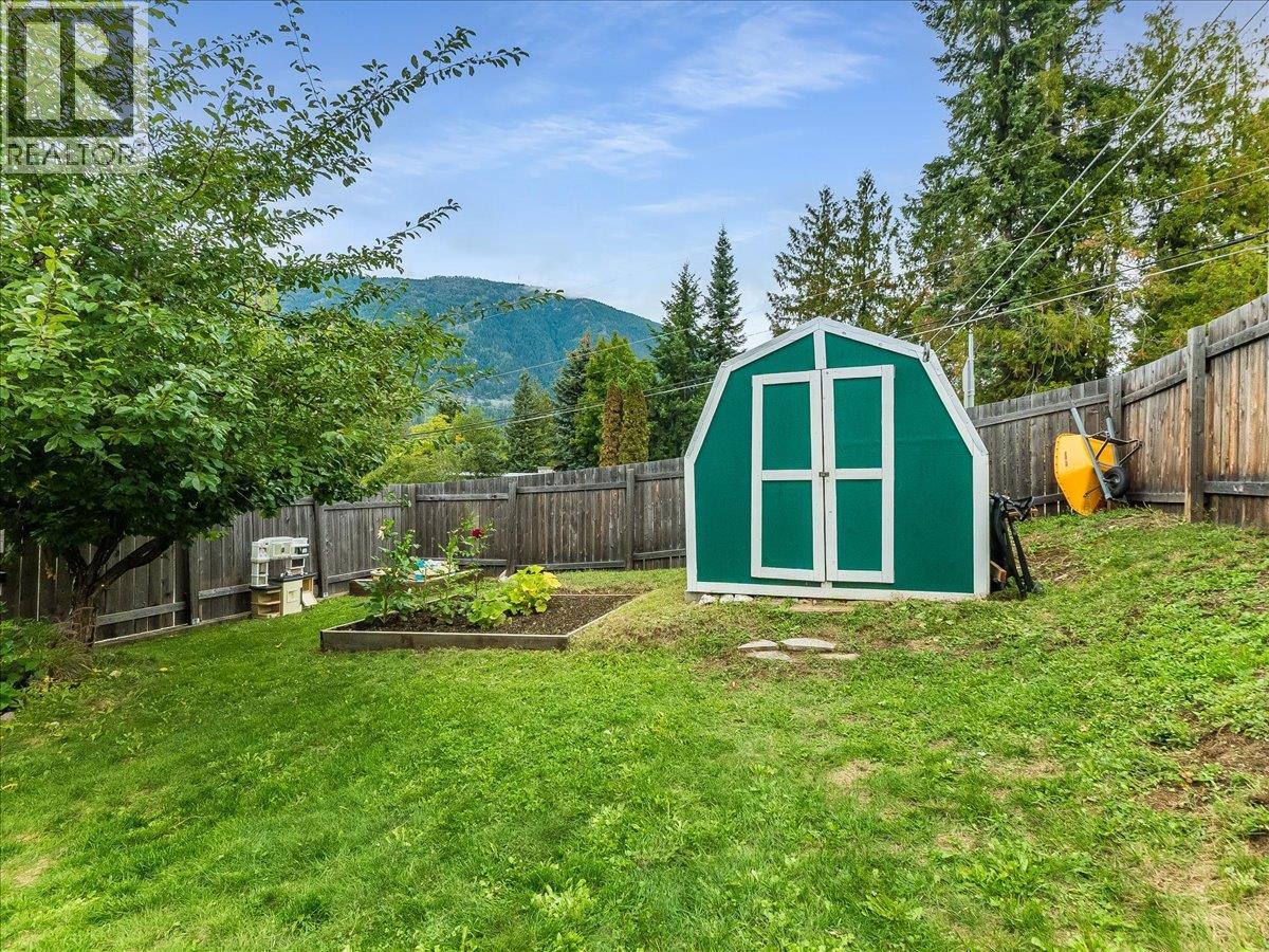 622 Eighth Street, Nelson, British Columbia  V1L 3A7 - Photo 52 - 10400934