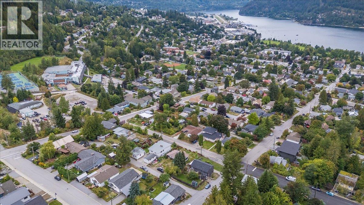 622 Eighth Street, Nelson, British Columbia  V1L 3A7 - Photo 45 - 10400934