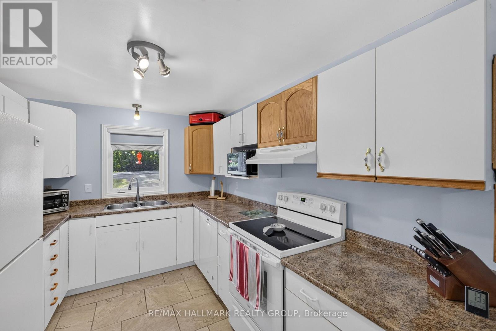 620 Highway 15 South, Rideau Lakes, Ontario  K0G 1L0 - Photo 15 - X13801738