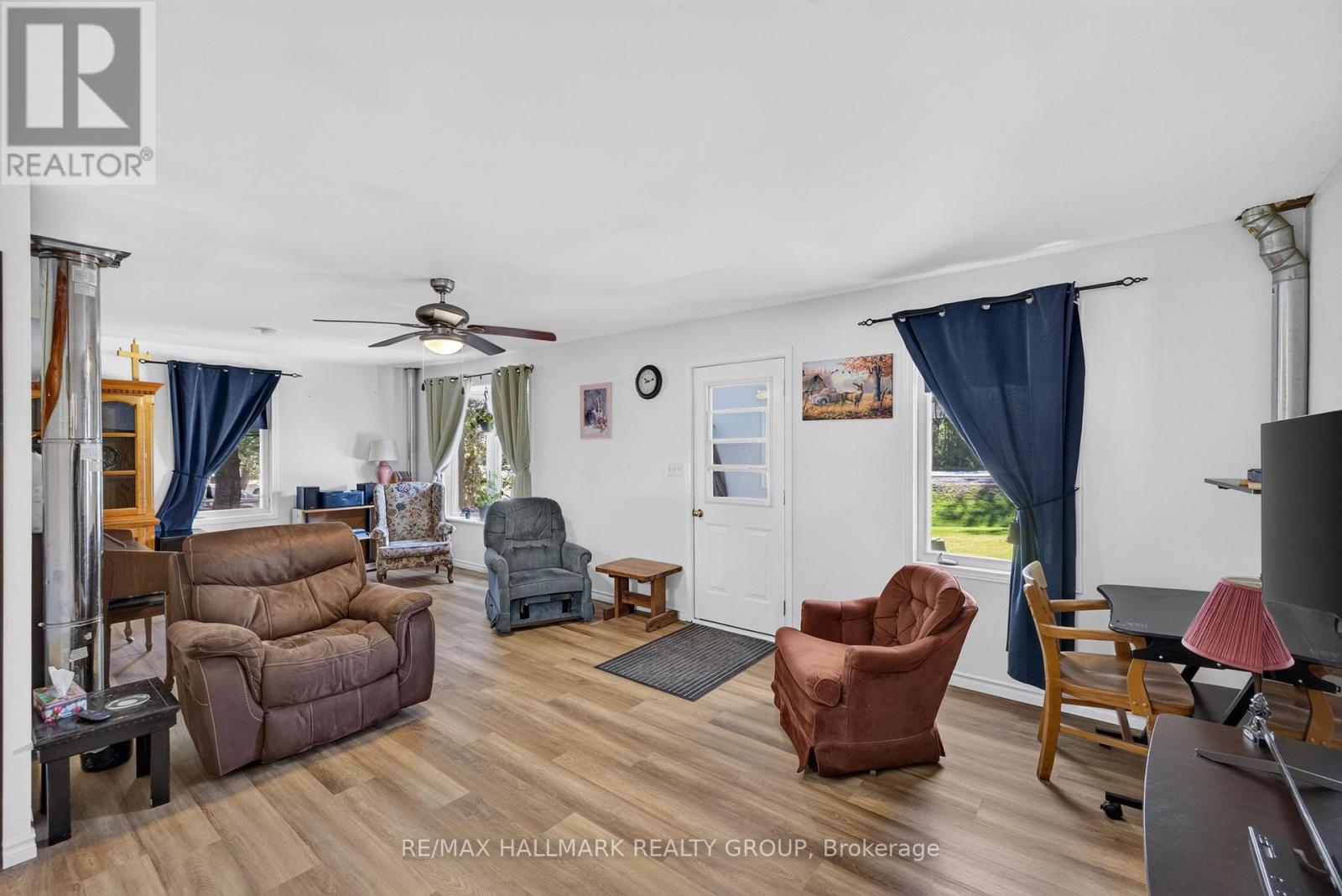 620 Highway 15 South, Rideau Lakes, Ontario K0G 1L0 - Photo 5 - X13801738