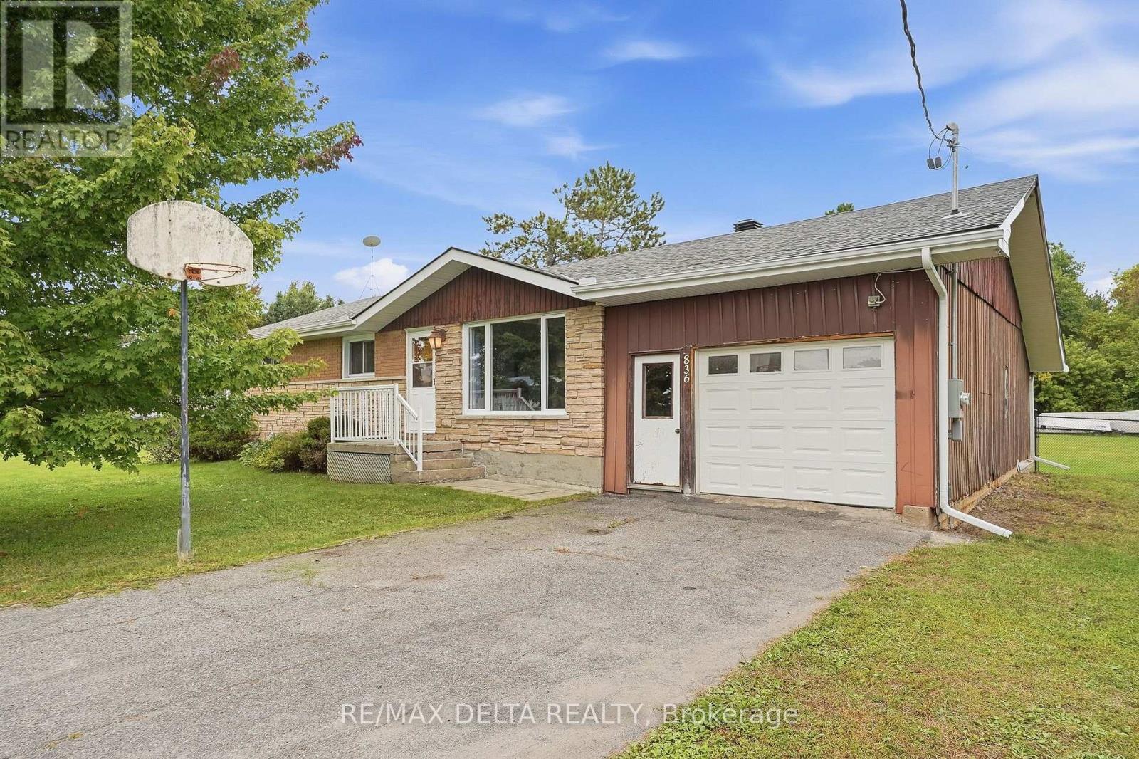 836 CARTIER STREET, Alfred and Plantagenet, Ontario