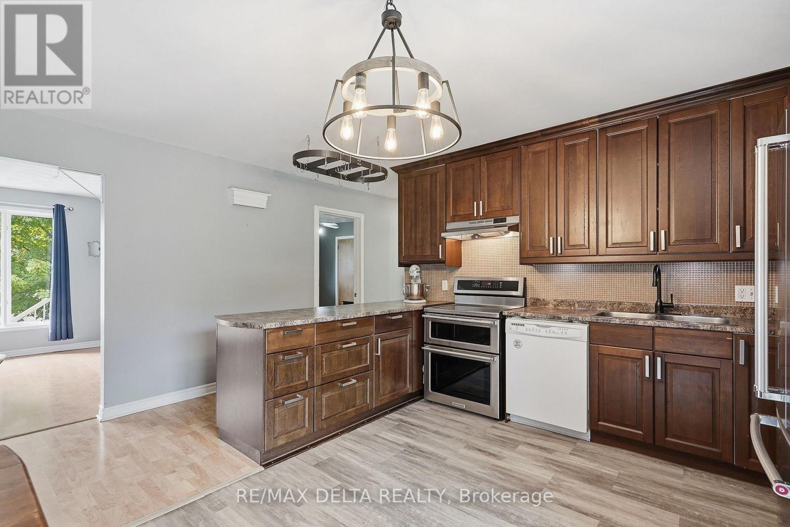 836 Cartier Street, Alfred And Plantagenet, Ontario  K0B 1C0 - Photo 12 - X13801886