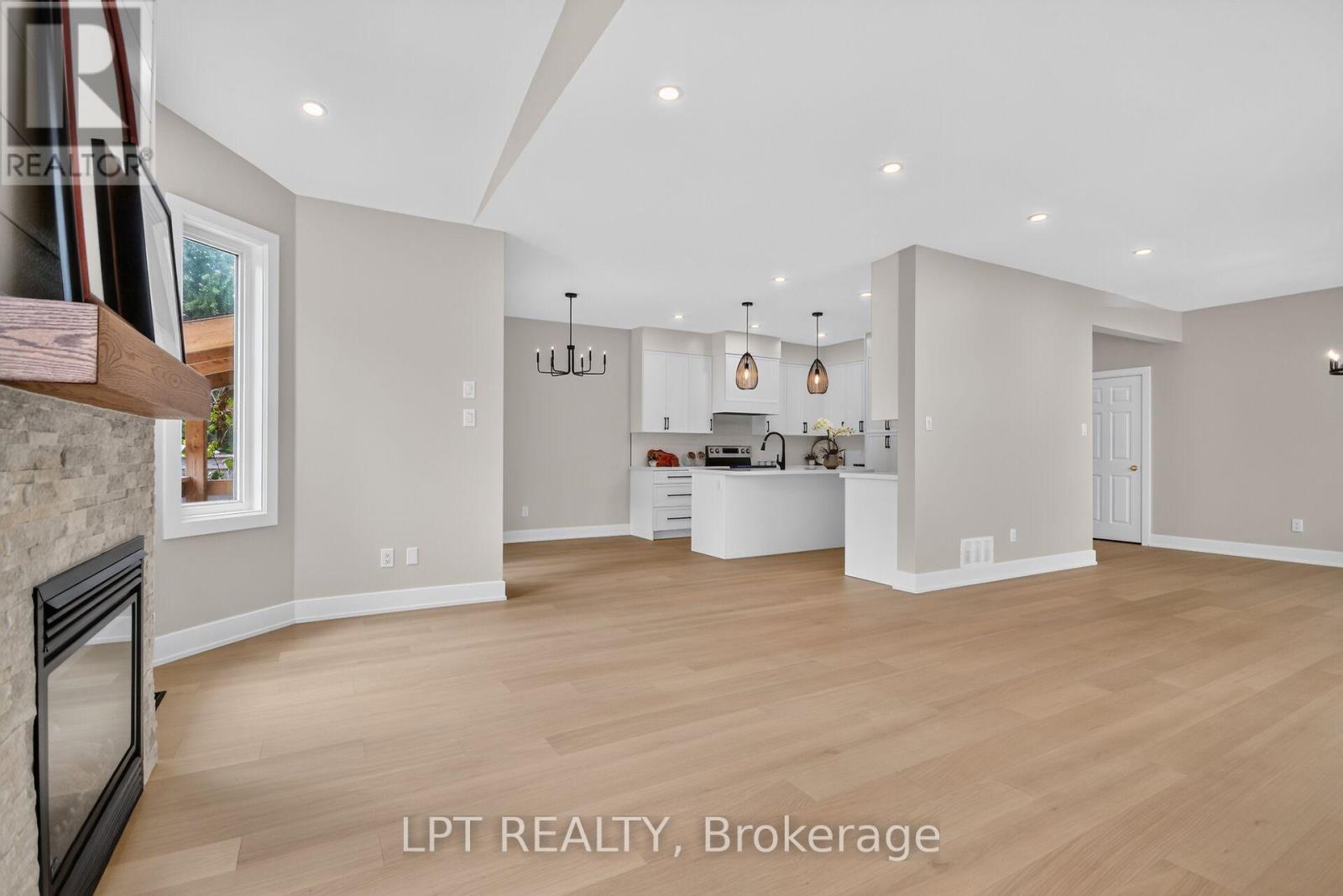 97 Black Bear Way, Ottawa, Ontario  K2S 2G6 - Photo 19 - X13802052