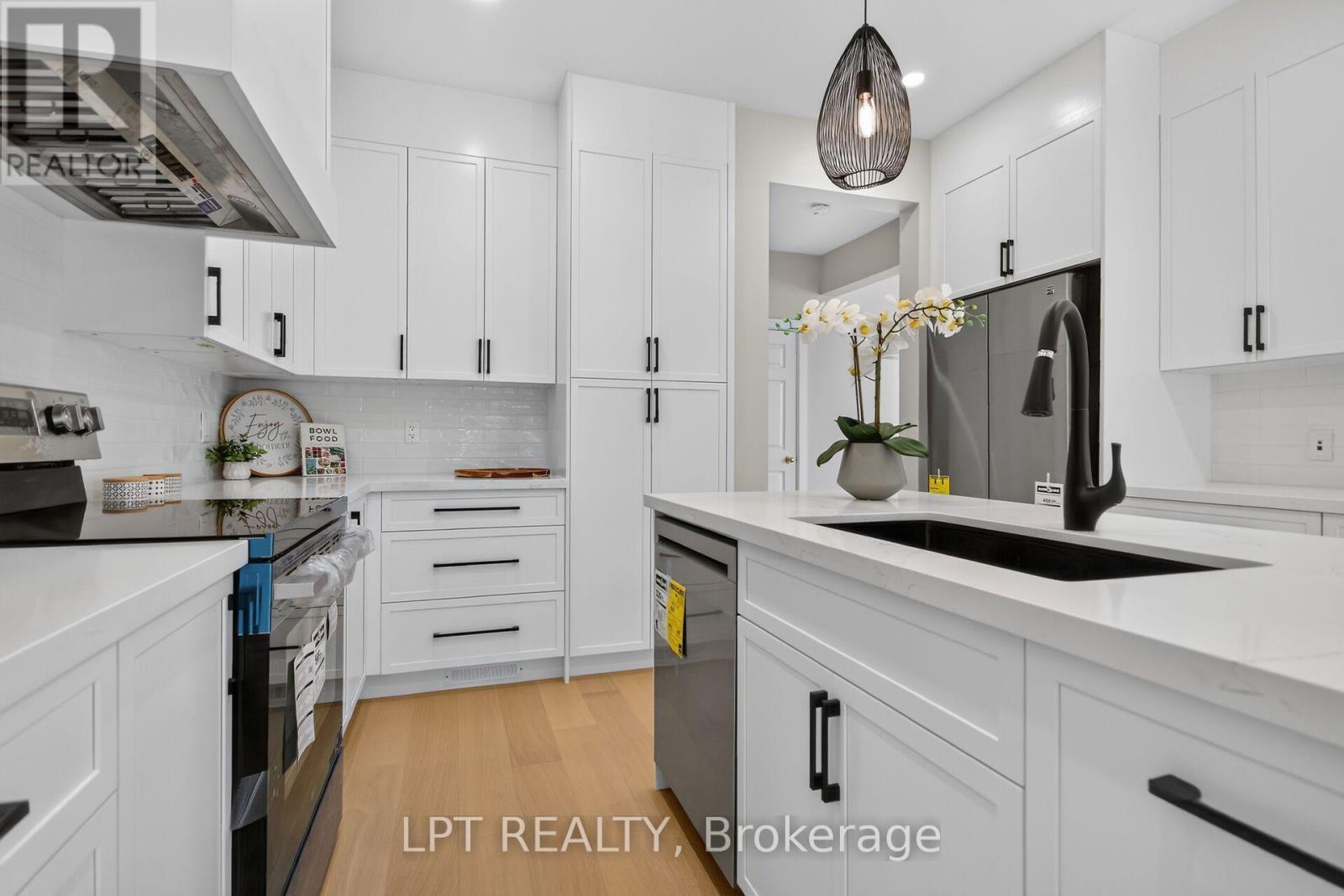 97 Black Bear Way, Ottawa, Ontario  K2S 2G6 - Photo 32 - X13802052