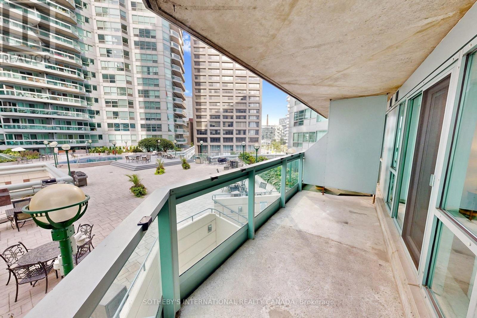 414 - 10 Queens Quay W, Toronto, Ontario  M5J 2R9 - Photo 32 - C13801854