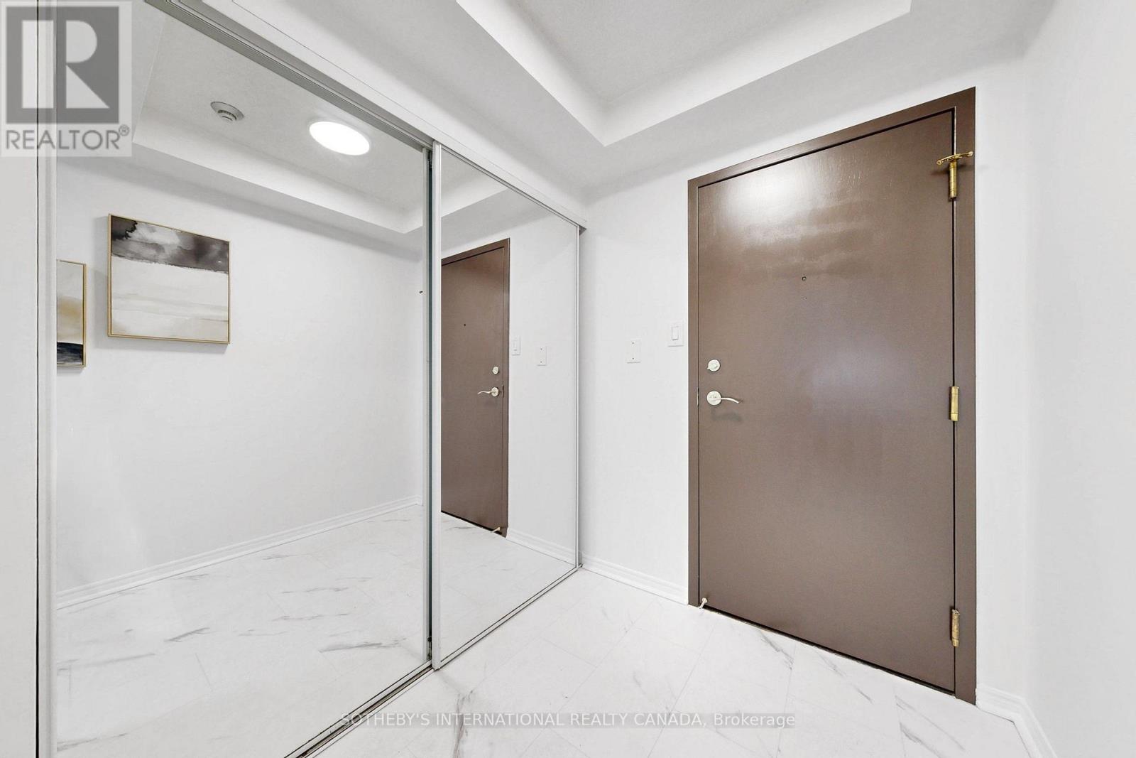 414 - 10 Queens Quay W, Toronto, Ontario  M5J 2R9 - Photo 5 - C13801854