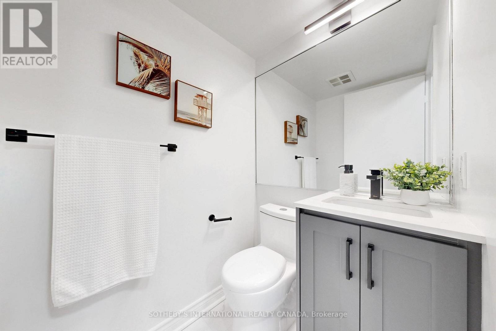 414 - 10 Queens Quay W, Toronto, Ontario  M5J 2R9 - Photo 8 - C13801854
