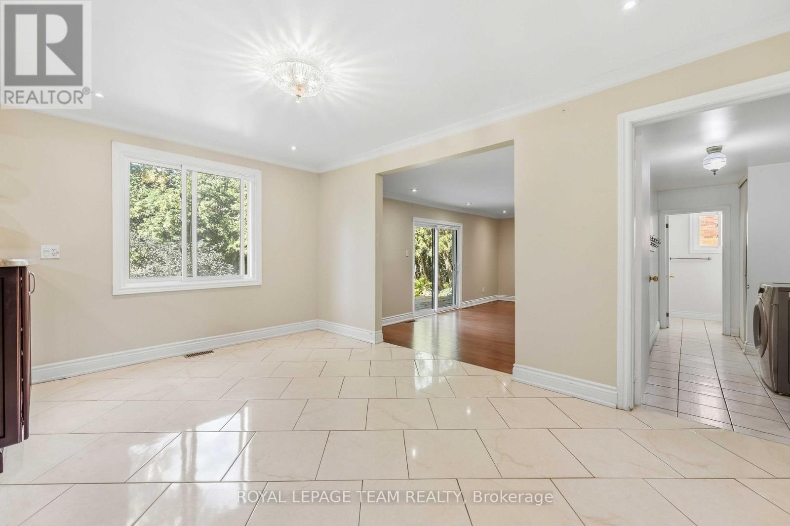 19 Amberwood Crescent, Ottawa, Ontario  K2E 7B7 - Photo 13 - X13801232