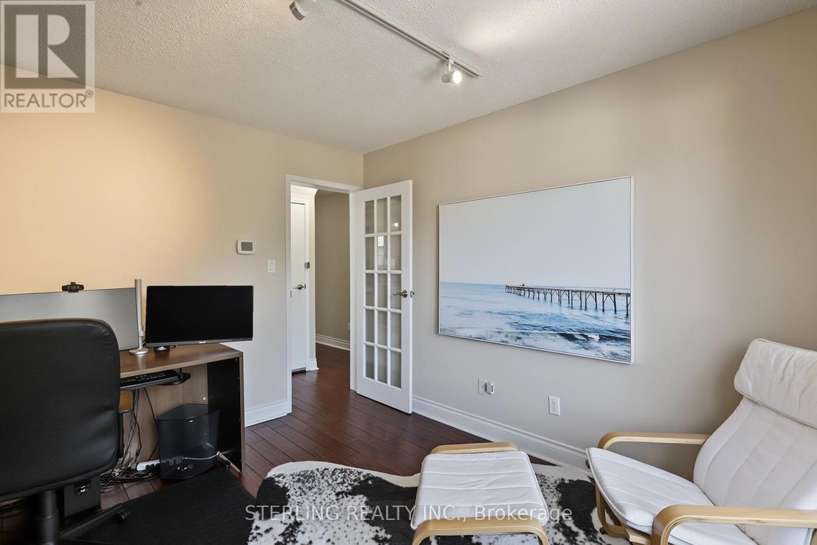 336 Gothic Court, Oshawa, Ontario  L1G 7J2 - Photo 11 - E13801844