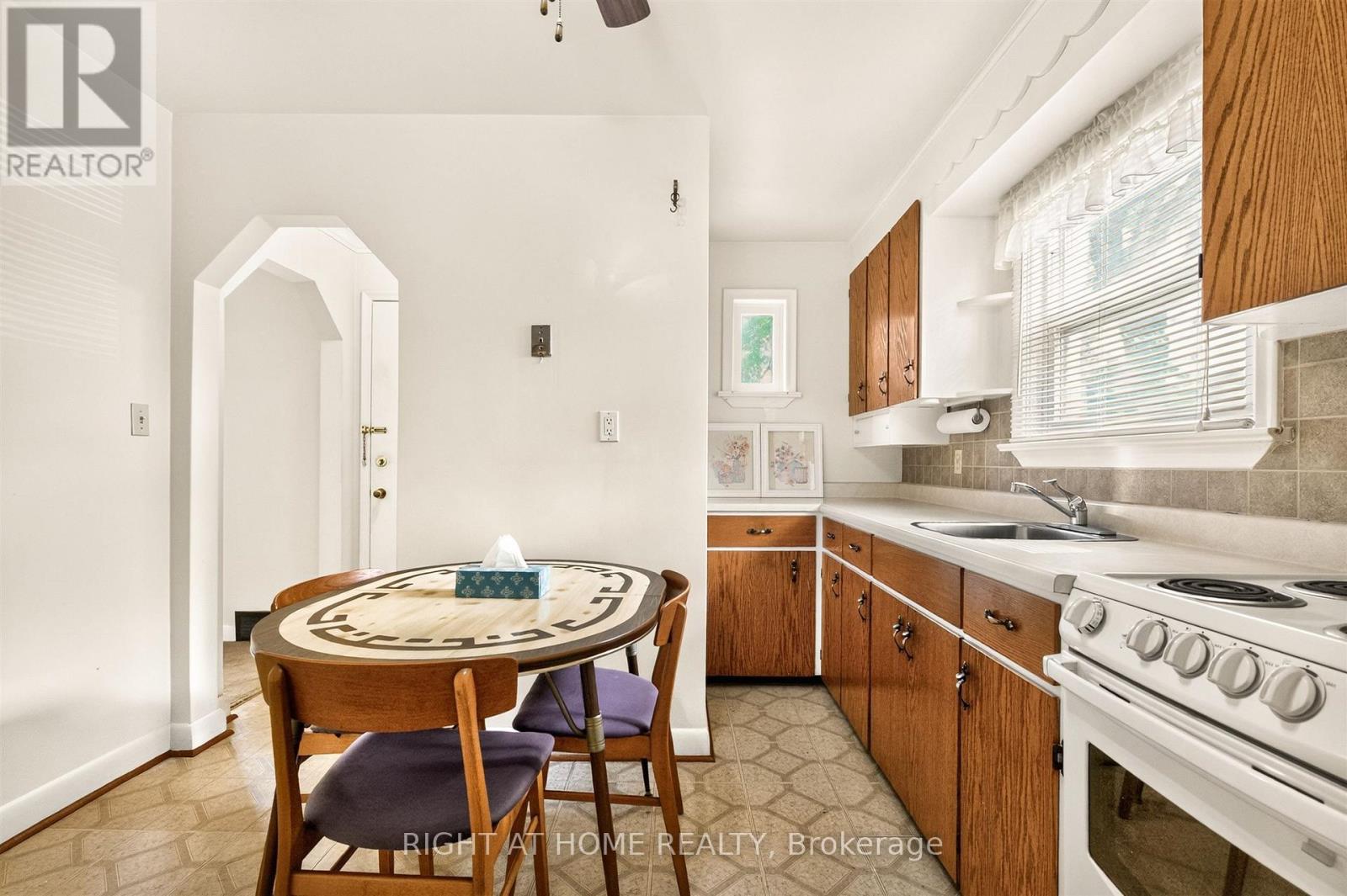 544 Brimley Road, Toronto, Ontario  M1J 1A8 - Photo 11 - E13801904