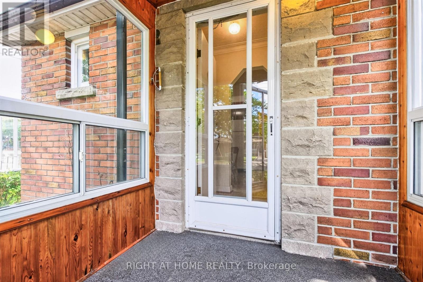 544 Brimley Road, Toronto, Ontario  M1J 1A8 - Photo 4 - E13801904