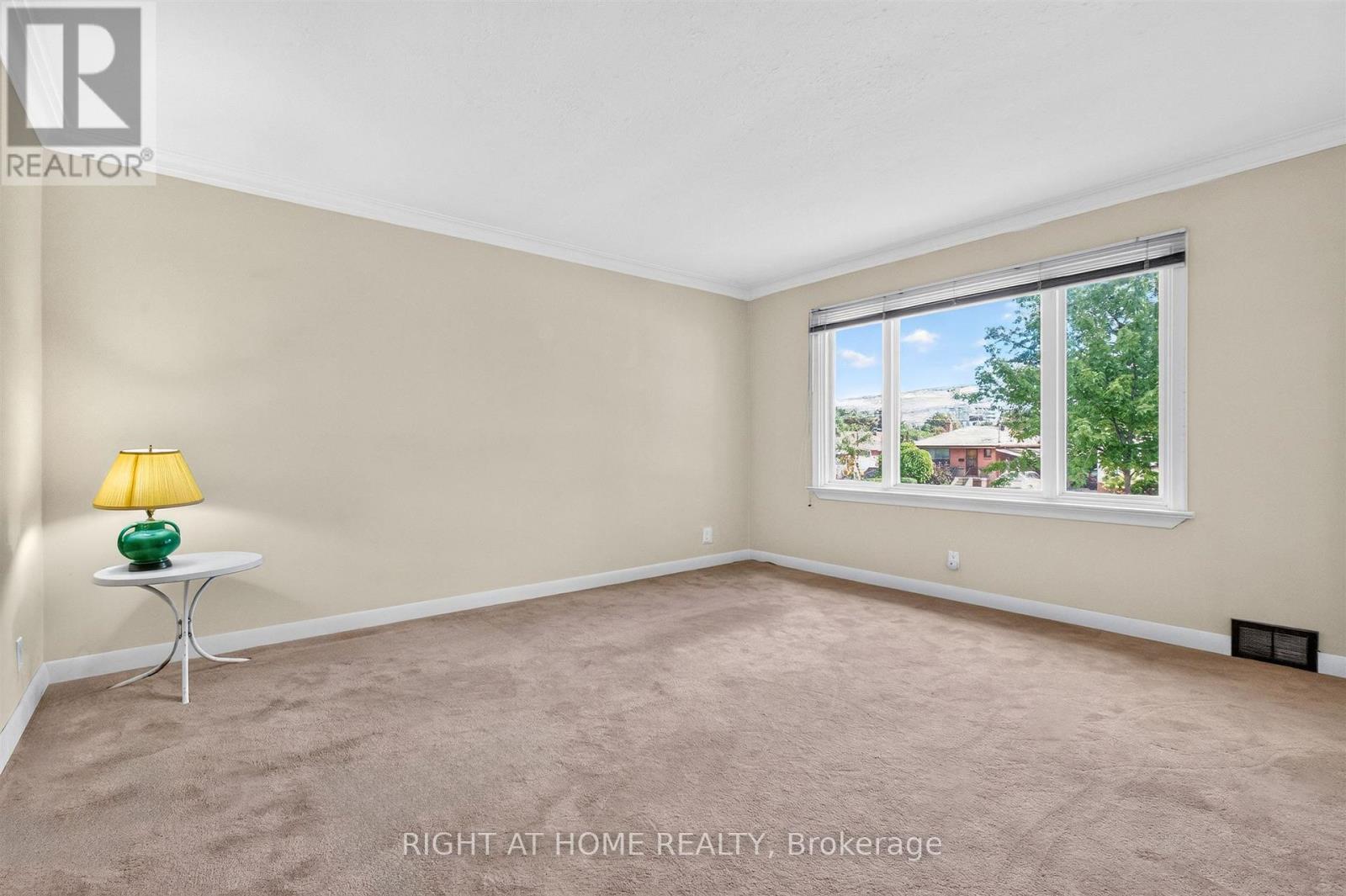 544 Brimley Road, Toronto, Ontario  M1J 1A8 - Photo 6 - E13801904