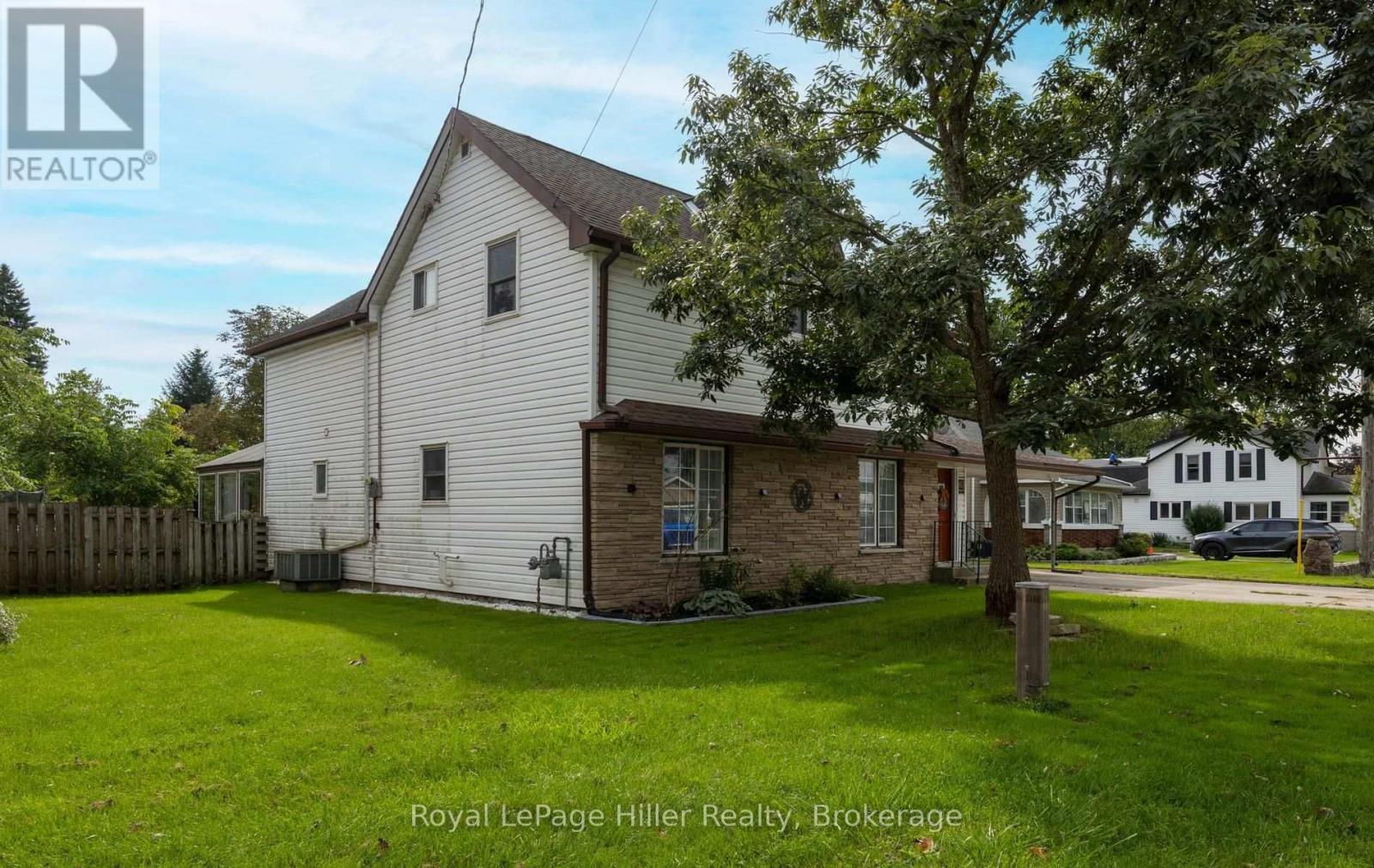 163 St. George Street, West Perth, Ontario  N0K 1N0 - Photo 2 - X13801818