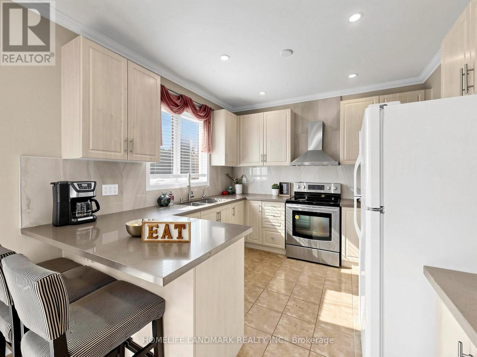 35 Sanderson Road, Markham, Ontario  L6C 2V4 - Photo 12 - N13801704