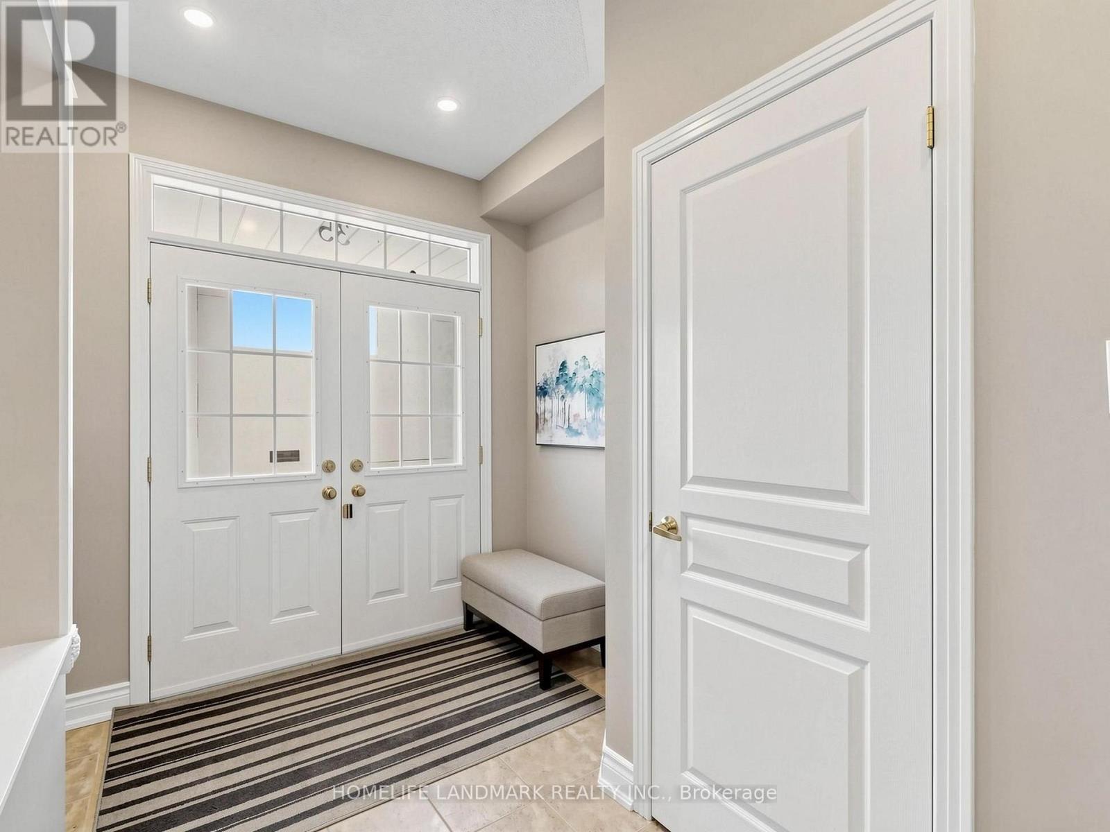 35 Sanderson Road, Markham, Ontario  L6C 2V4 - Photo 3 - N13801704