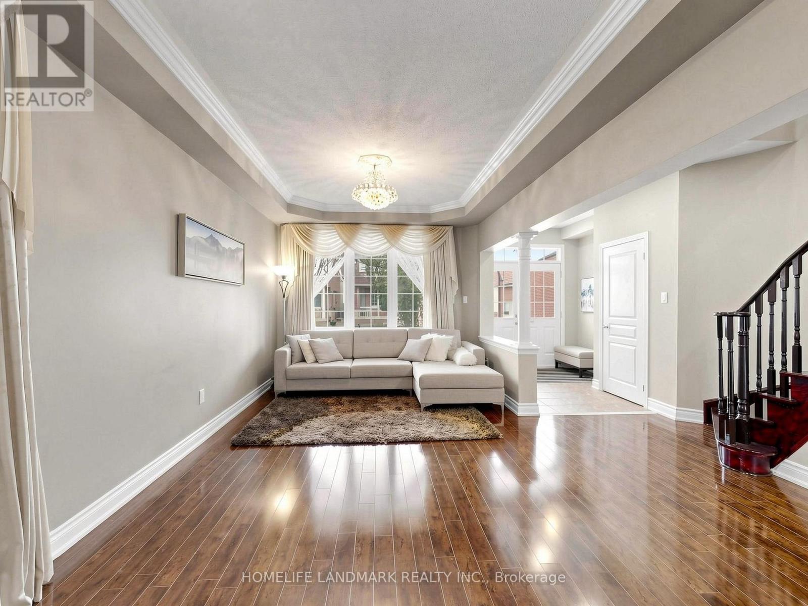 35 Sanderson Road, Markham, Ontario  L6C 2V4 - Photo 4 - N13801704