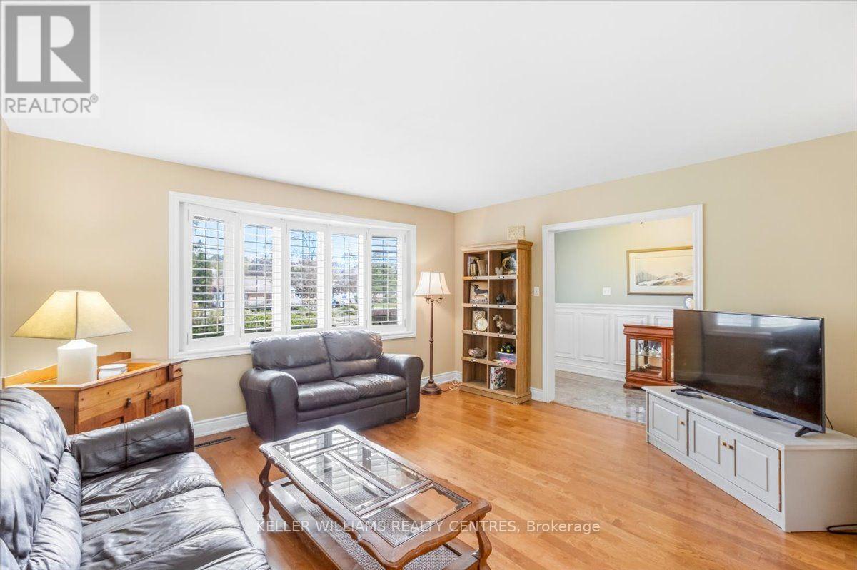 228 Kathryn Crescent, Newmarket, Ontario  L3Y 1M1 - Photo 7 - N13801794