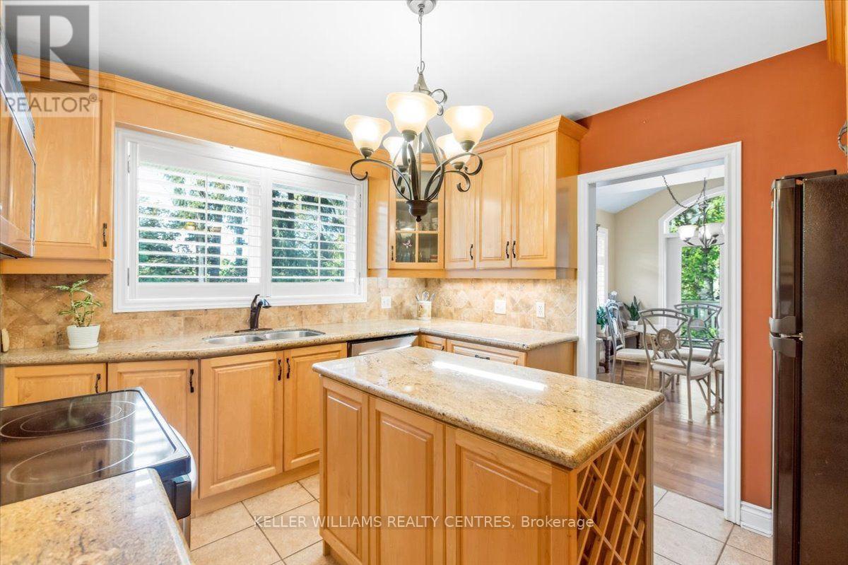 228 Kathryn Crescent, Newmarket, Ontario  L3Y 1M1 - Photo 9 - N13801794