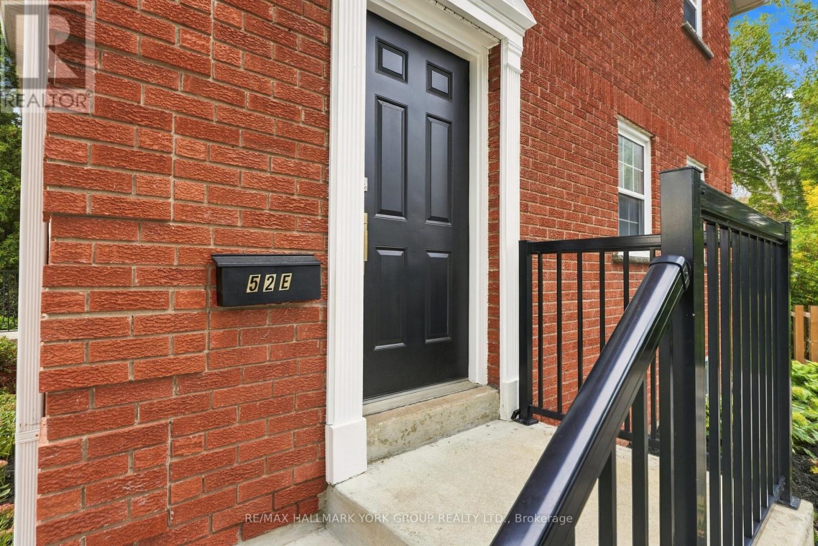 52 Centre Street, Aurora, Ontario  L4G 1J8 - Photo 6 - N13801838