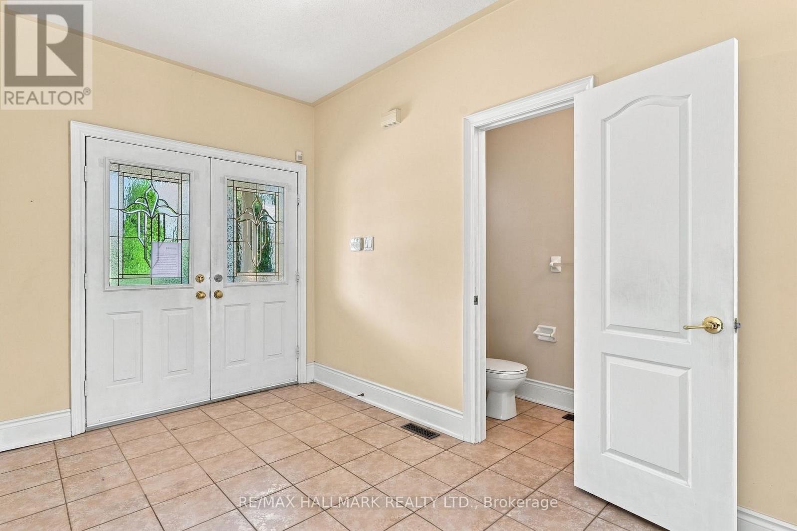 1 Vitlor Drive, Richmond Hill, Ontario  L4E 2Y4 - Photo 3 - N13801908