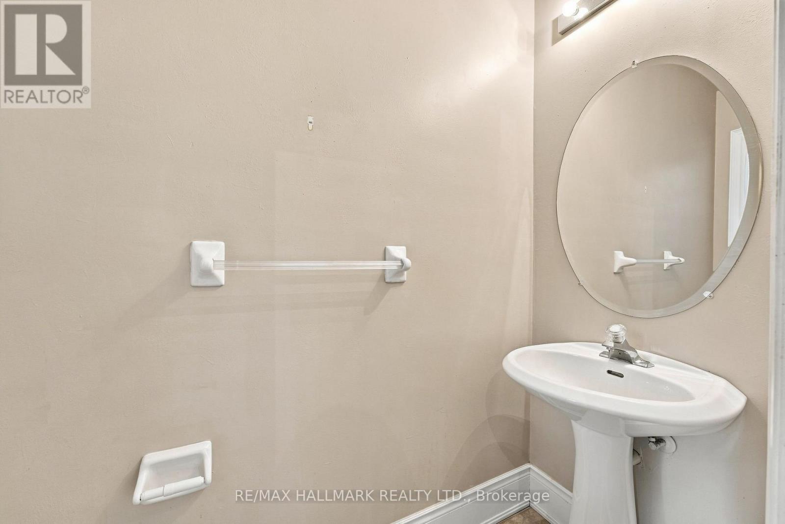 1 Vitlor Drive, Richmond Hill, Ontario  L4E 2Y4 - Photo 4 - N13801908