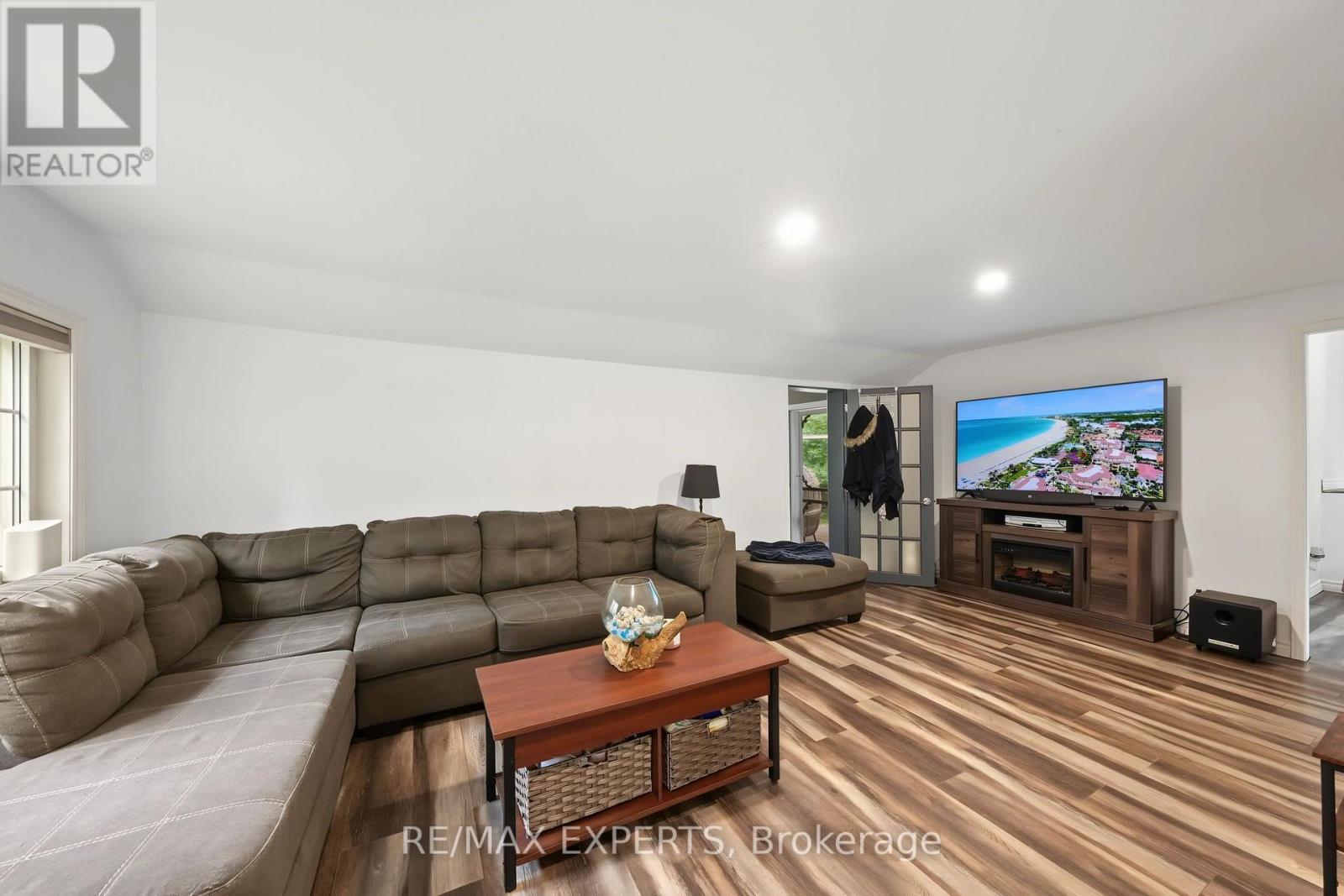 1805 Saint John's Road, Innisfil, Ontario  L9S 1T4 - Photo 8 - N13801960