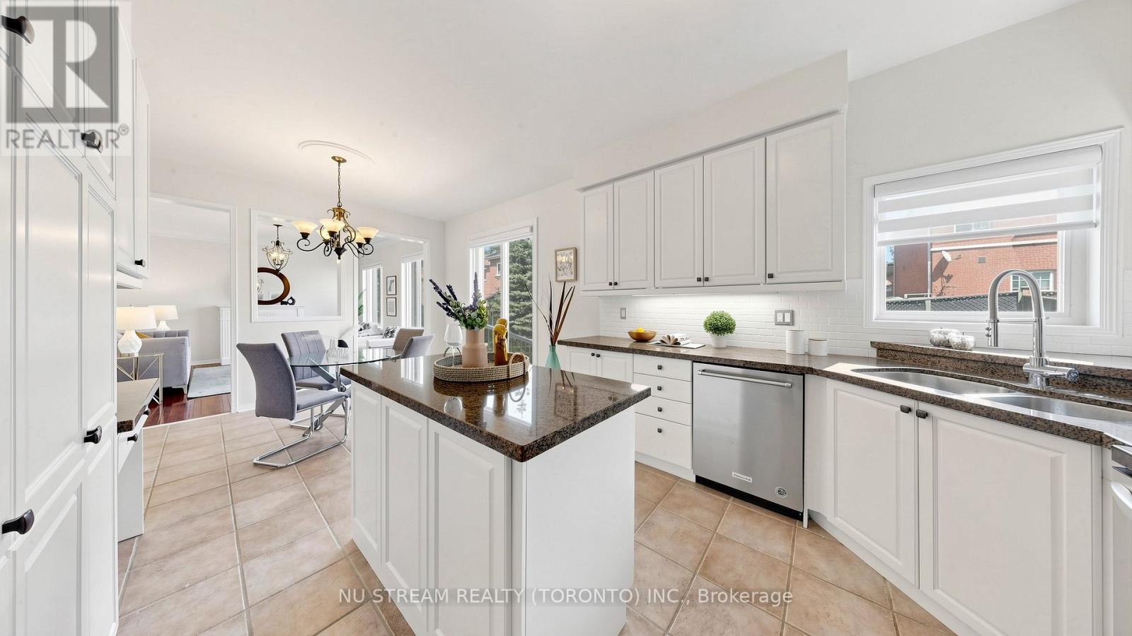 205 Fred Mclaren Boulevard, Markham, Ontario  L6E 1H2 - Photo 11 - N13802038