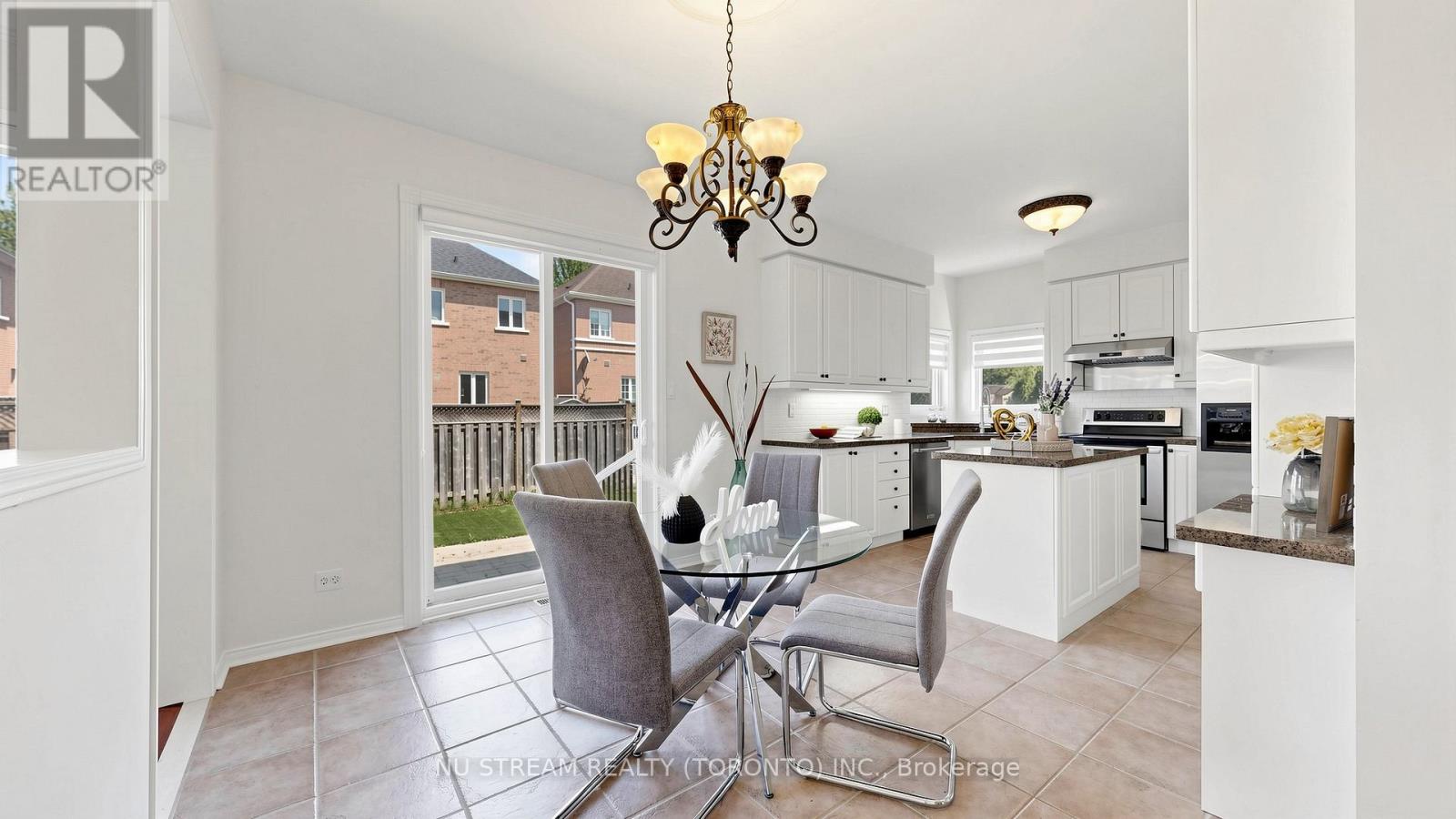 205 Fred Mclaren Boulevard, Markham, Ontario  L6E 1H2 - Photo 14 - N13802038